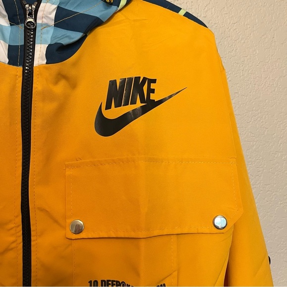 Nike 10 Deep X Pokemon Pikachu Trainer Yellow Windbreaker Jacket Medium - Picture 3 of 13